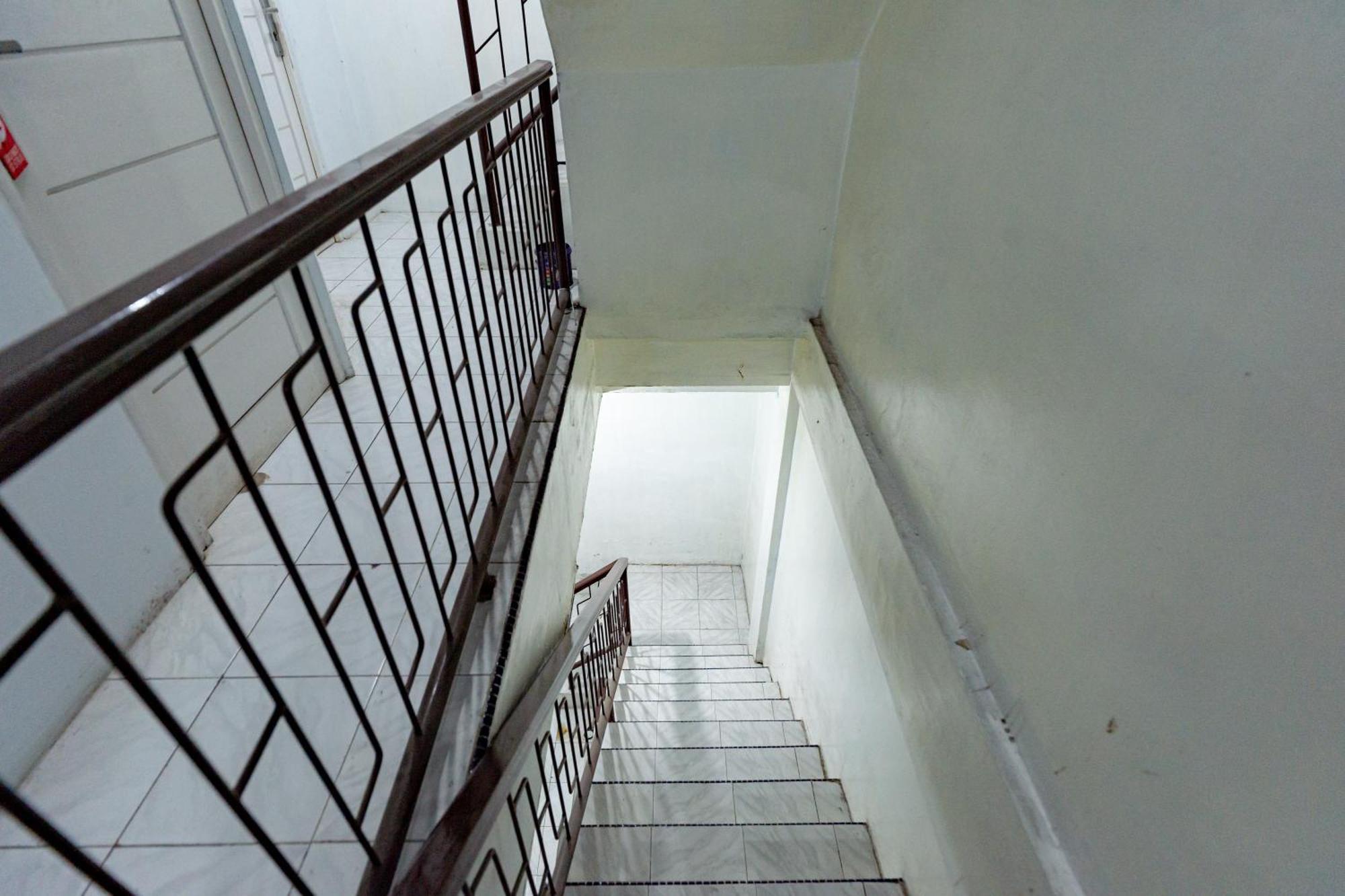 Hotel Reddoorz Near Rsud Dr Pringadi Medan 3 Exteriér fotografie