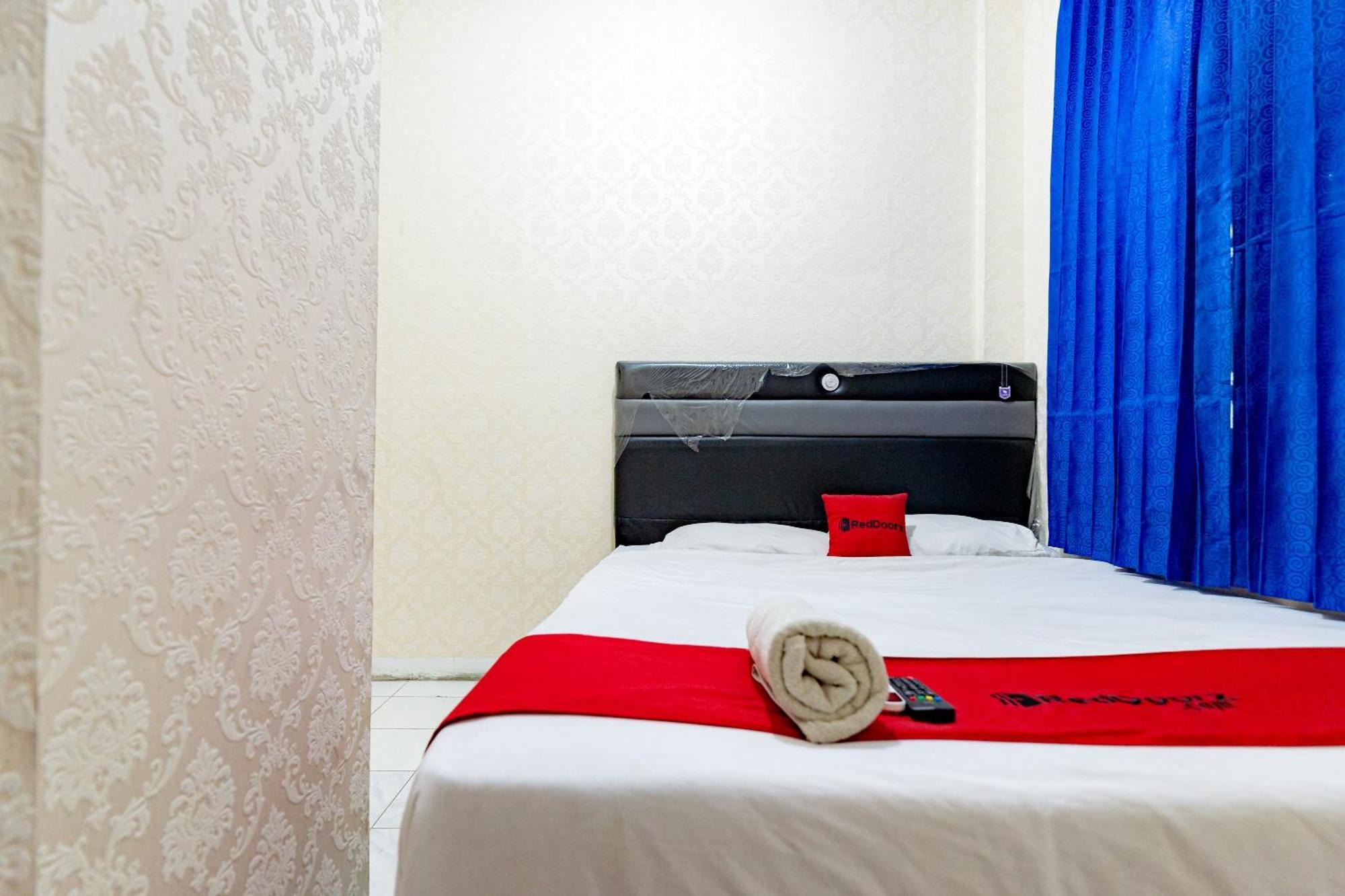 Hotel Reddoorz Near Rsud Dr Pringadi Medan 3 Exteriér fotografie